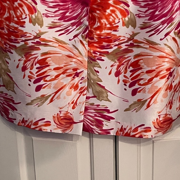 Studio I Sleeveless Floral Dress. - Picture 4 of 7